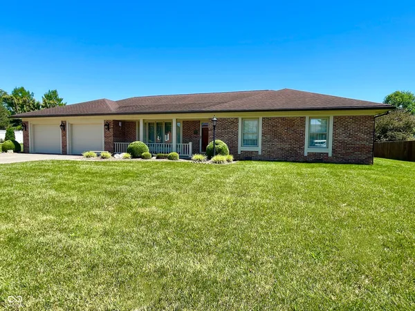 $289,900 | 305 Jodi Drive, Brownstown, IN 47220