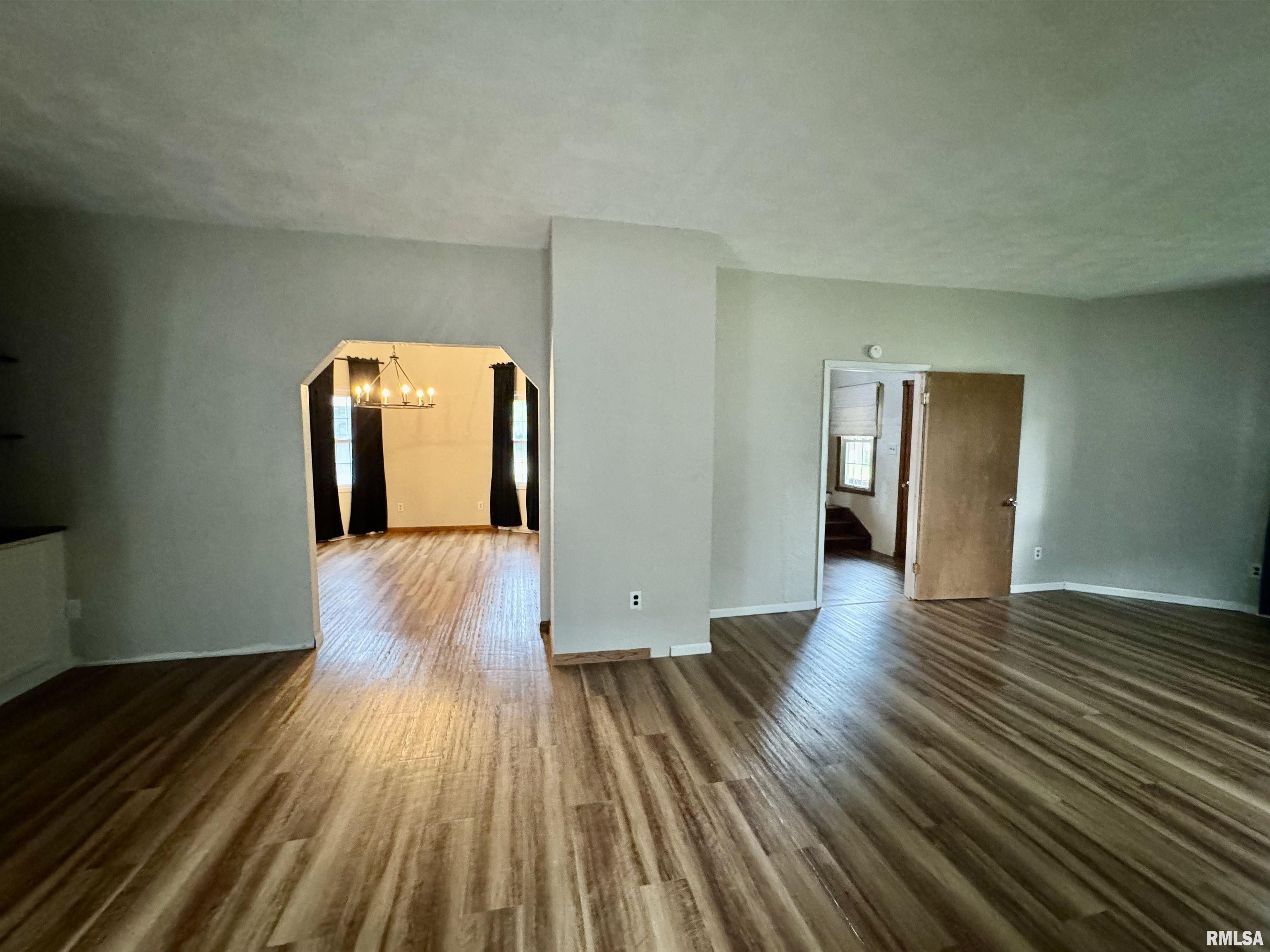 388 West Maple Street Canton, IL 61520 - Photo 14 of 38