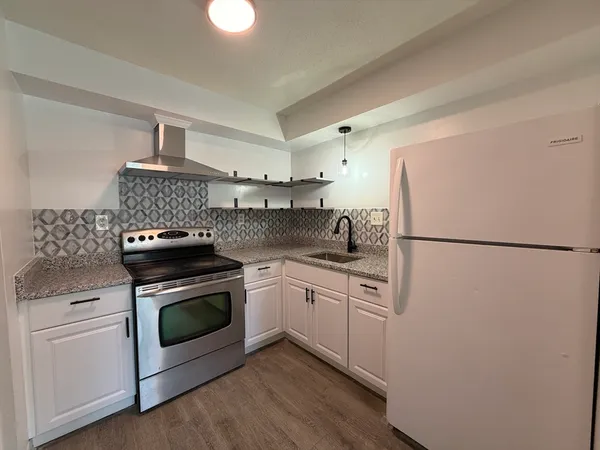 $2,100 | 158-162 Water Street, Unit 11, Lawrence, MA 01841