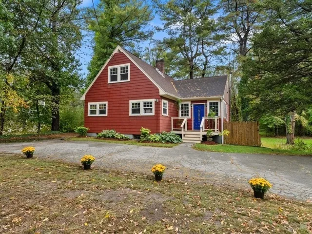 $870,000 | 290 East Street, Westwood, MA 02090