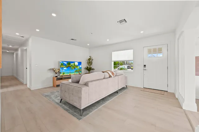 $799,000 | 3400 Parker Avenue, West Palm Beach, FL 33405