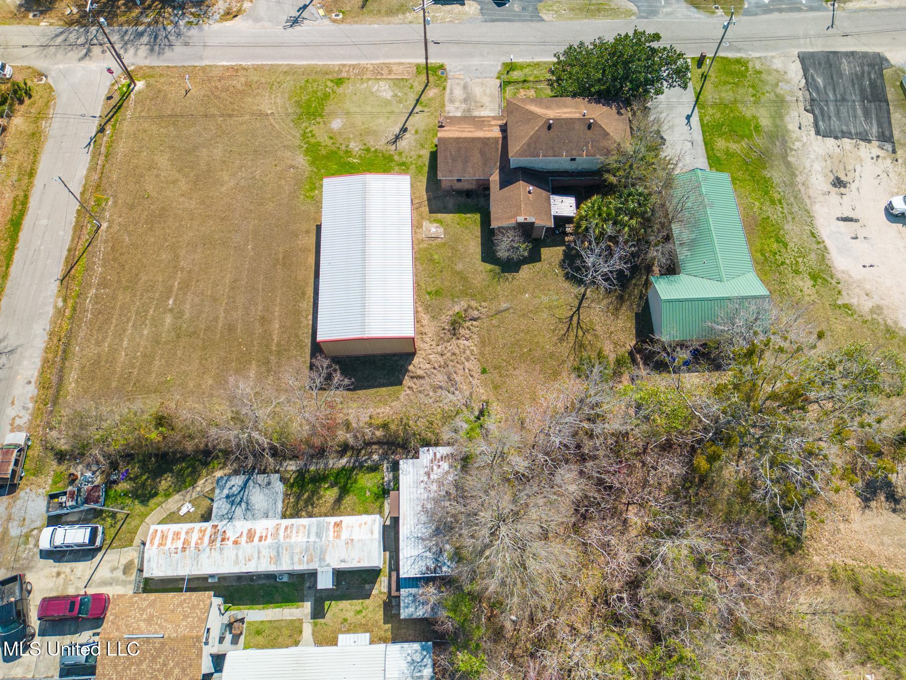 3222 Toncrey Road D'Iberville, MS 39540 - Photo 10 of 20 3222 toncrey 13