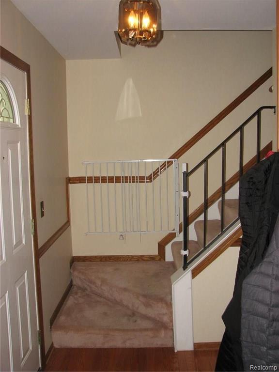 823 Hadley Road Rochester Hills, MI 48307 - Photo 10 of 53