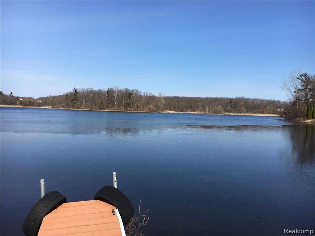 5299 Wayne Road White Lake, MI 48383 - Photo 3 of 52 lake photo.jpg