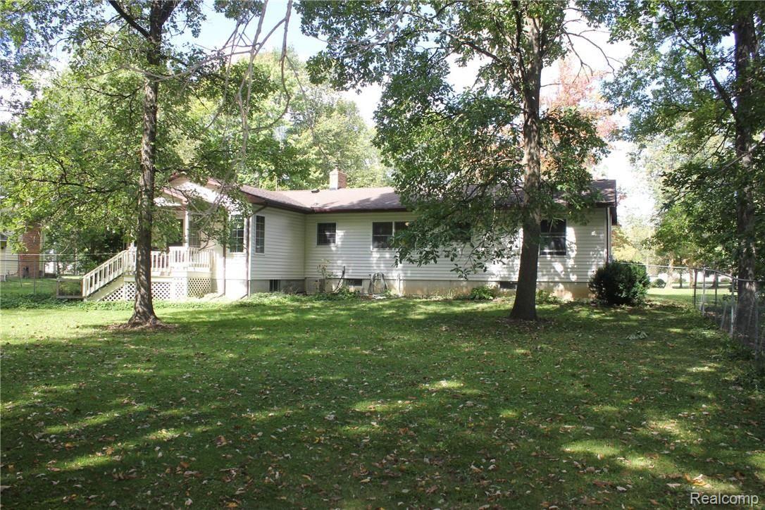 5482 East Coldwater Road Flint, MI 48506 - Photo 30 of 34 IMG_8407.JPG