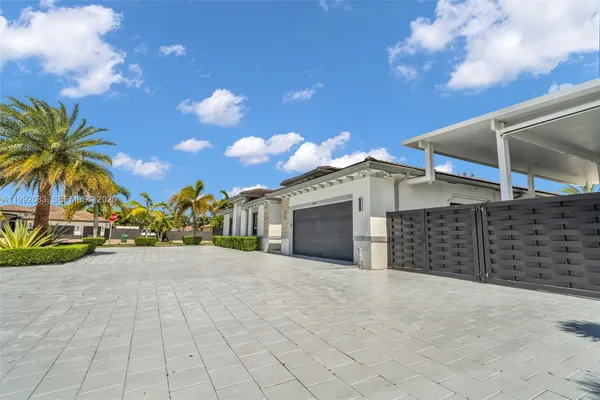 $1,200,000 | 21301 Southwest 132nd Court, Miami, FL 33186