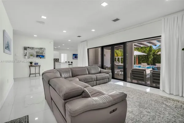 $1,200,000 | 21301 Southwest 132nd Court, Miami, FL 33186