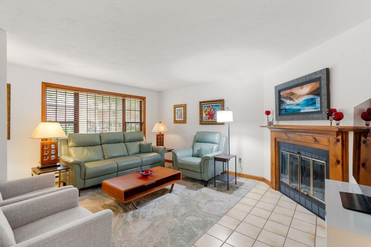 195 Falmouth Road, Unit 10A Mashpee, MA 02649 - Photo 12 of 33 Living Room