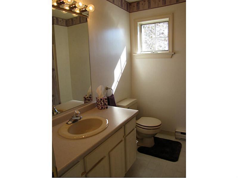 27 Winterberry Court, Unit 27 Cumberland, ME 04021 - Photo 21 of 35 Master Bath/Spa.
