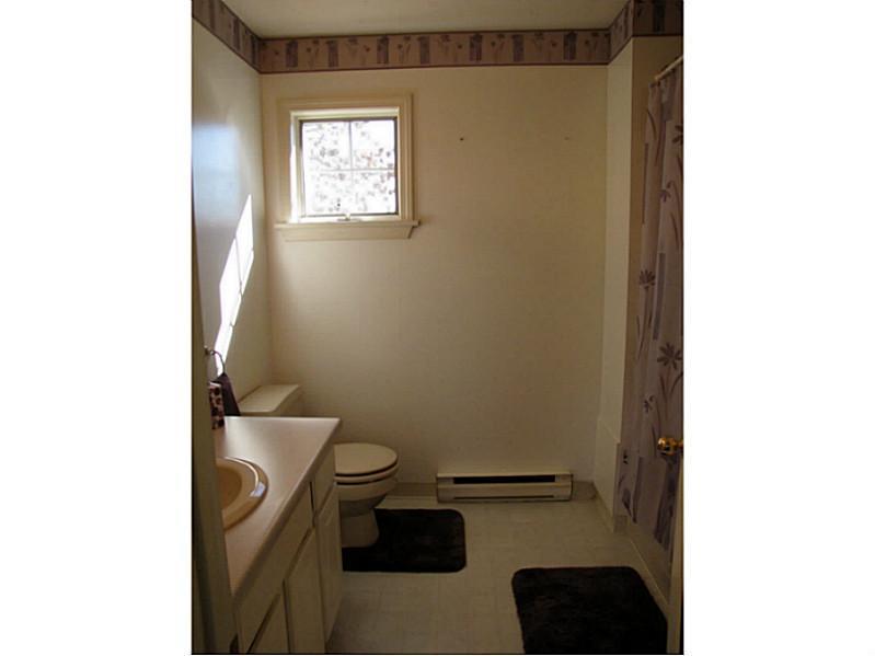 27 Winterberry Court, Unit 27 Cumberland, ME 04021 - Photo 22 of 35 Master Bath/Spa.