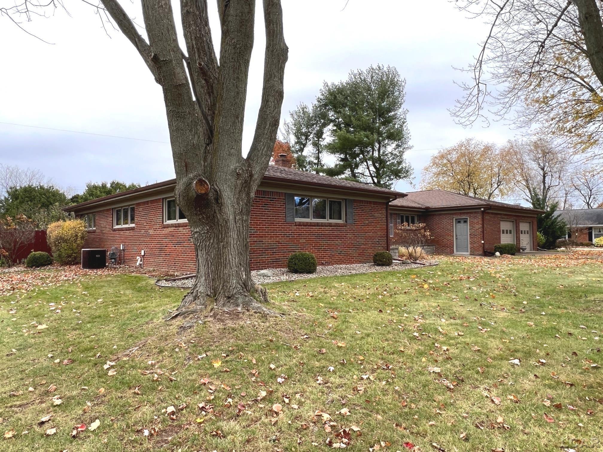 1330 Trenton Road Adrian, MI 49221 - Photo 3 of 40 50095682-2.JPG