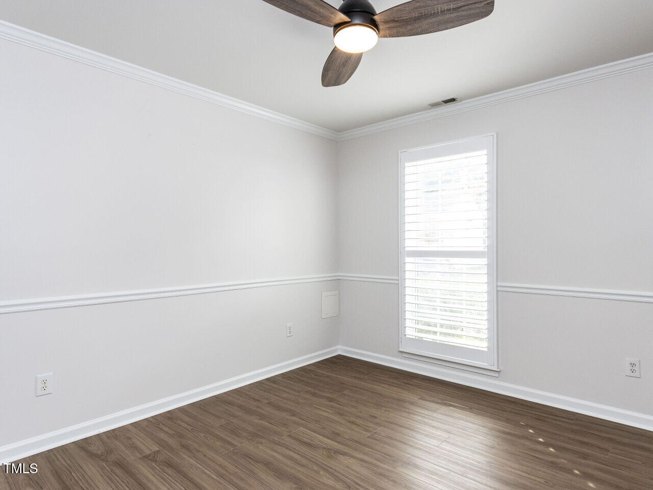 9113 Erinsbrook Drive Raleigh, NC 27617 - Photo 8 of 31 010-1280x960-dining-room