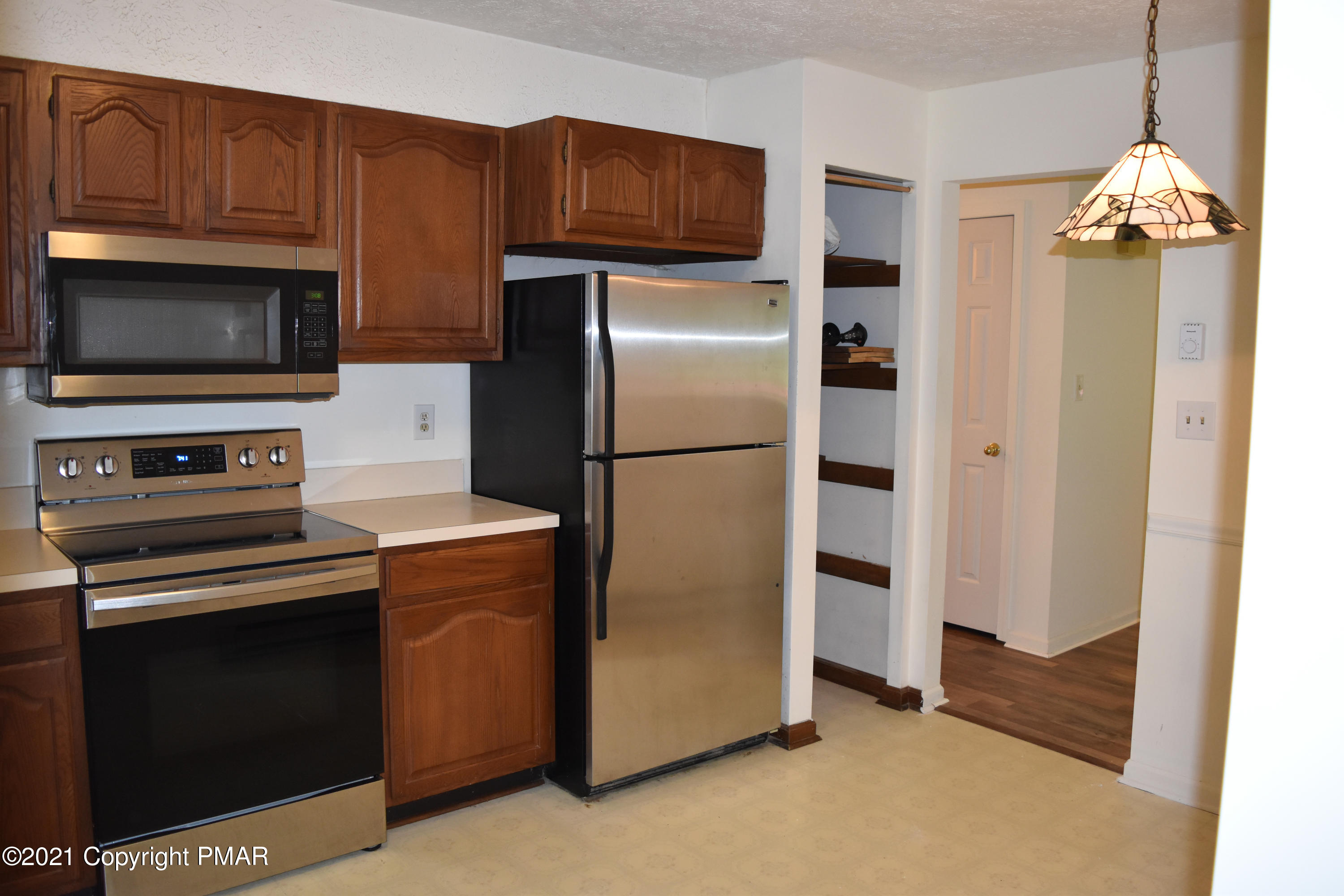 606 Rimrock Road Bartonsville, PA 18321 - Photo 11 of 68 Kitchen