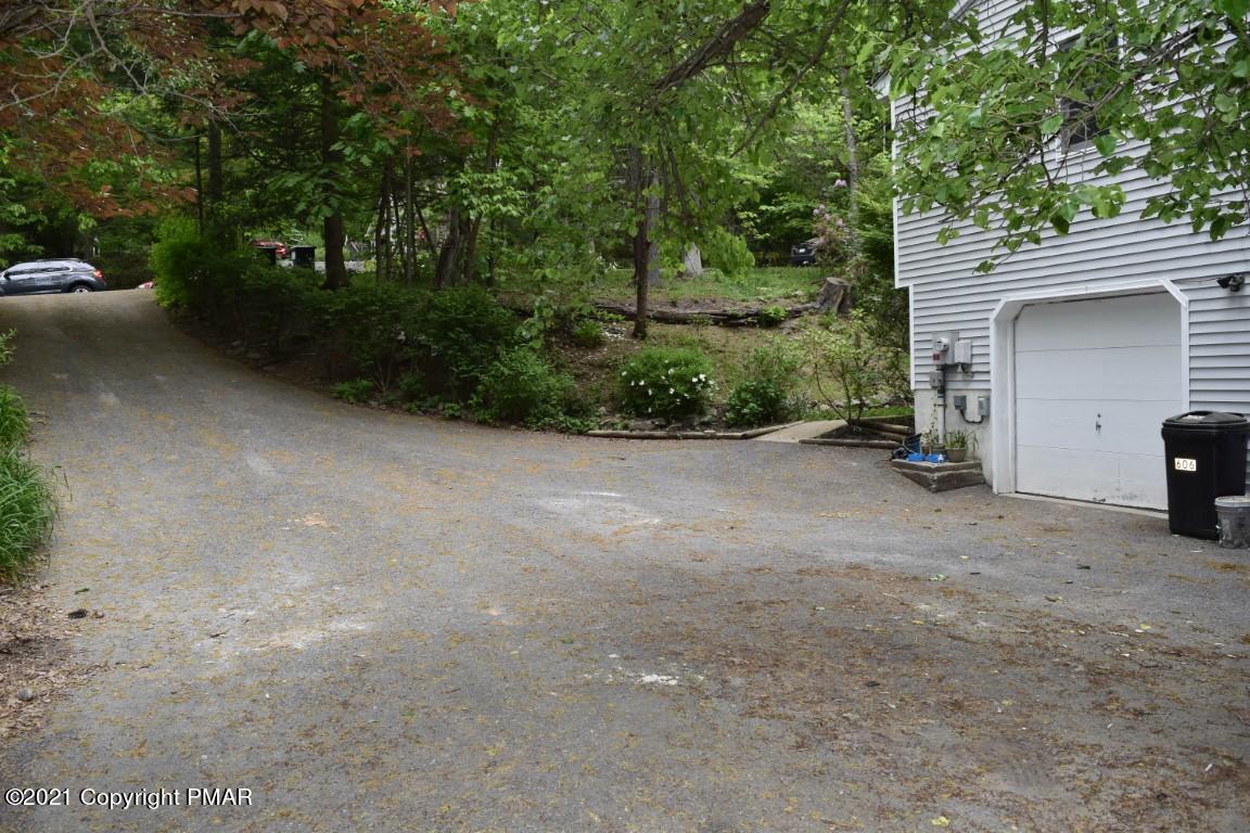 606 Rimrock Road Bartonsville, PA 18321 - Photo 56 of 68 Driveway