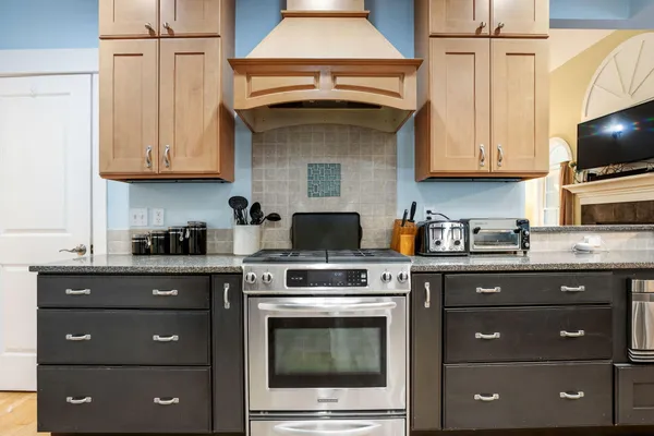 $799,900 | 7409 MItchell Court, South Haven, MI 49090