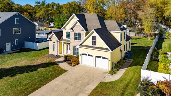 $799,900 | 7409 MItchell Court, South Haven, MI 49090