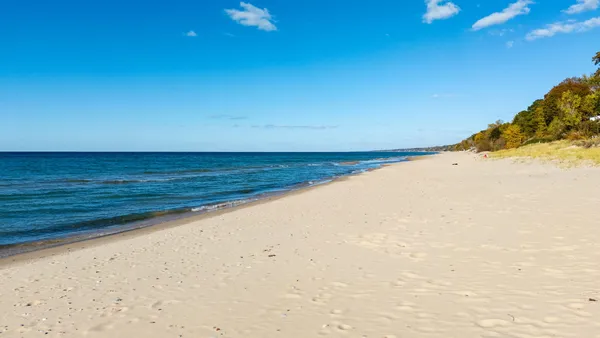 $799,900 | 7409 MItchell Court, South Haven, MI 49090