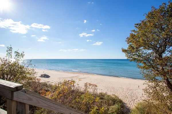 $799,900 | 7409 MItchell Court, South Haven, MI 49090