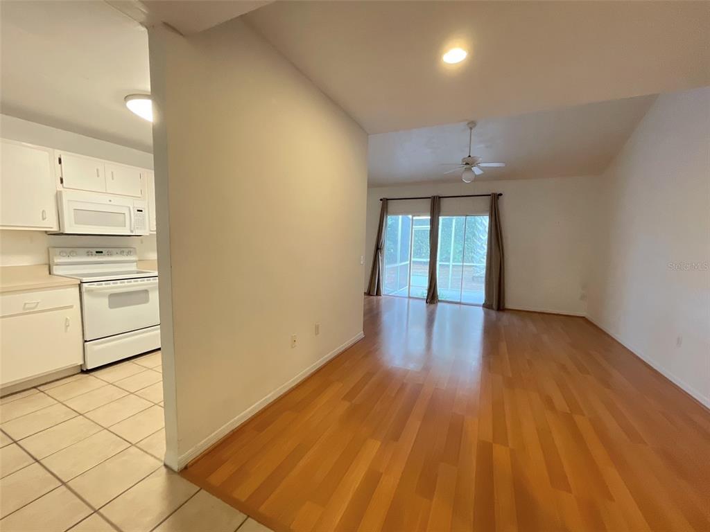 4700 Southwest Archer Road, Unit D30 Gainesville, FL 32608 - Photo 7 of 21