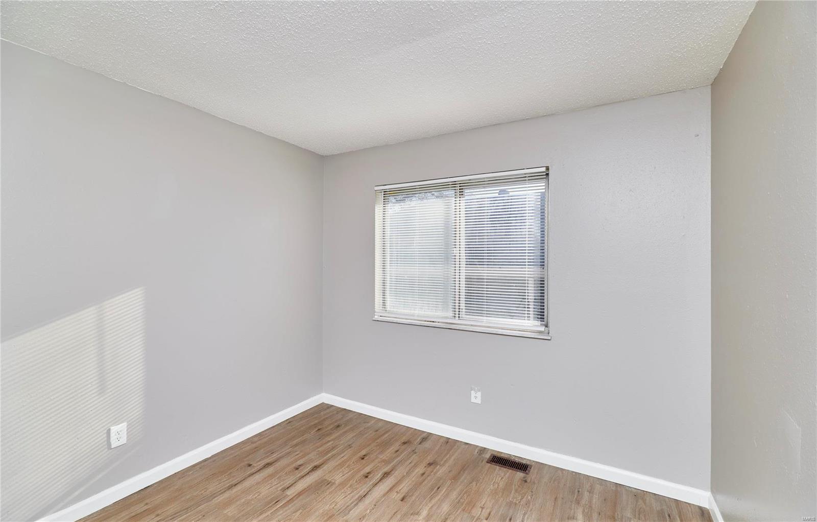 1122 Rio Street St. Louis, MO 63138 - Photo 13 of 31 Gallery Image 13