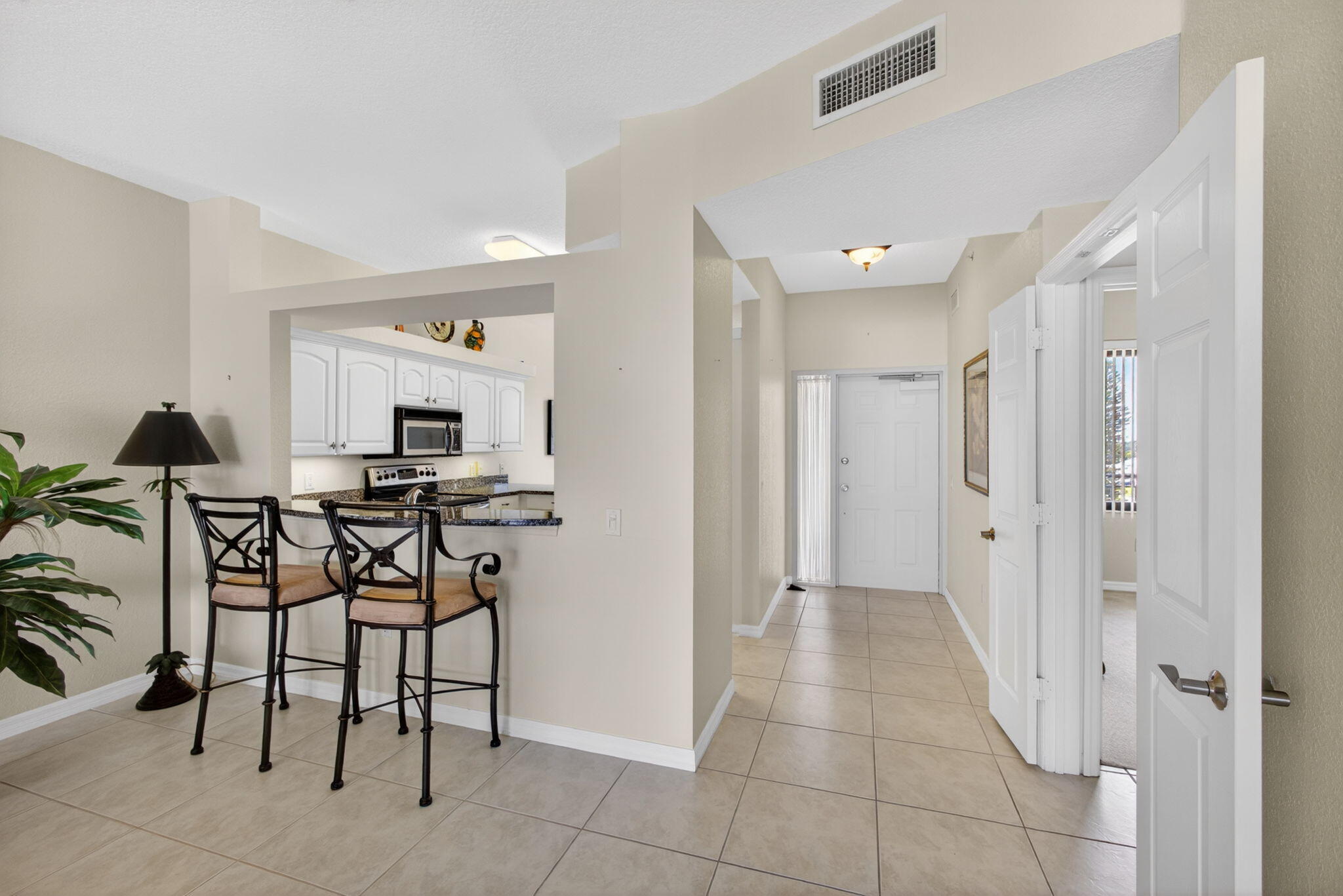 370 Golfview Road, Unit 503 North Palm Beach, FL 33408 - Photo 4 of 67 1-web-or-mls-5D1A6224