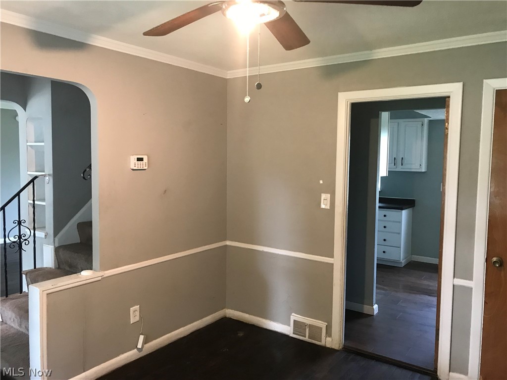 664 Quilliams Road Cleveland Heights, OH 44121 - Photo 6 of 14