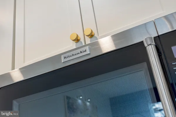 a close view of sink