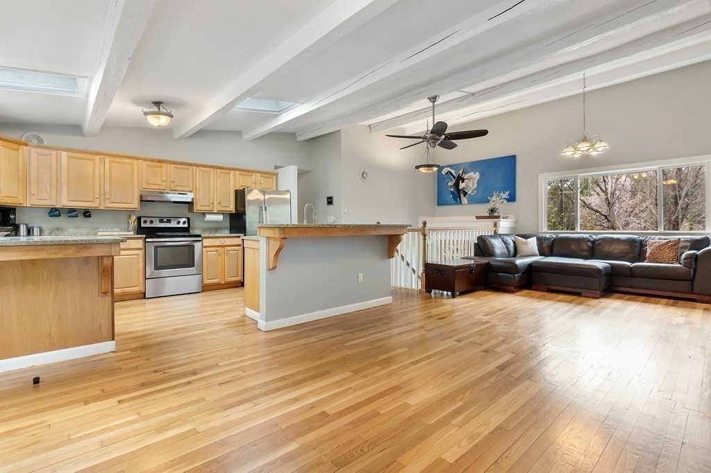 12 Woodholm Road Manchester, MA 01944 - Photo 11 of 41 Gallery Image 11
