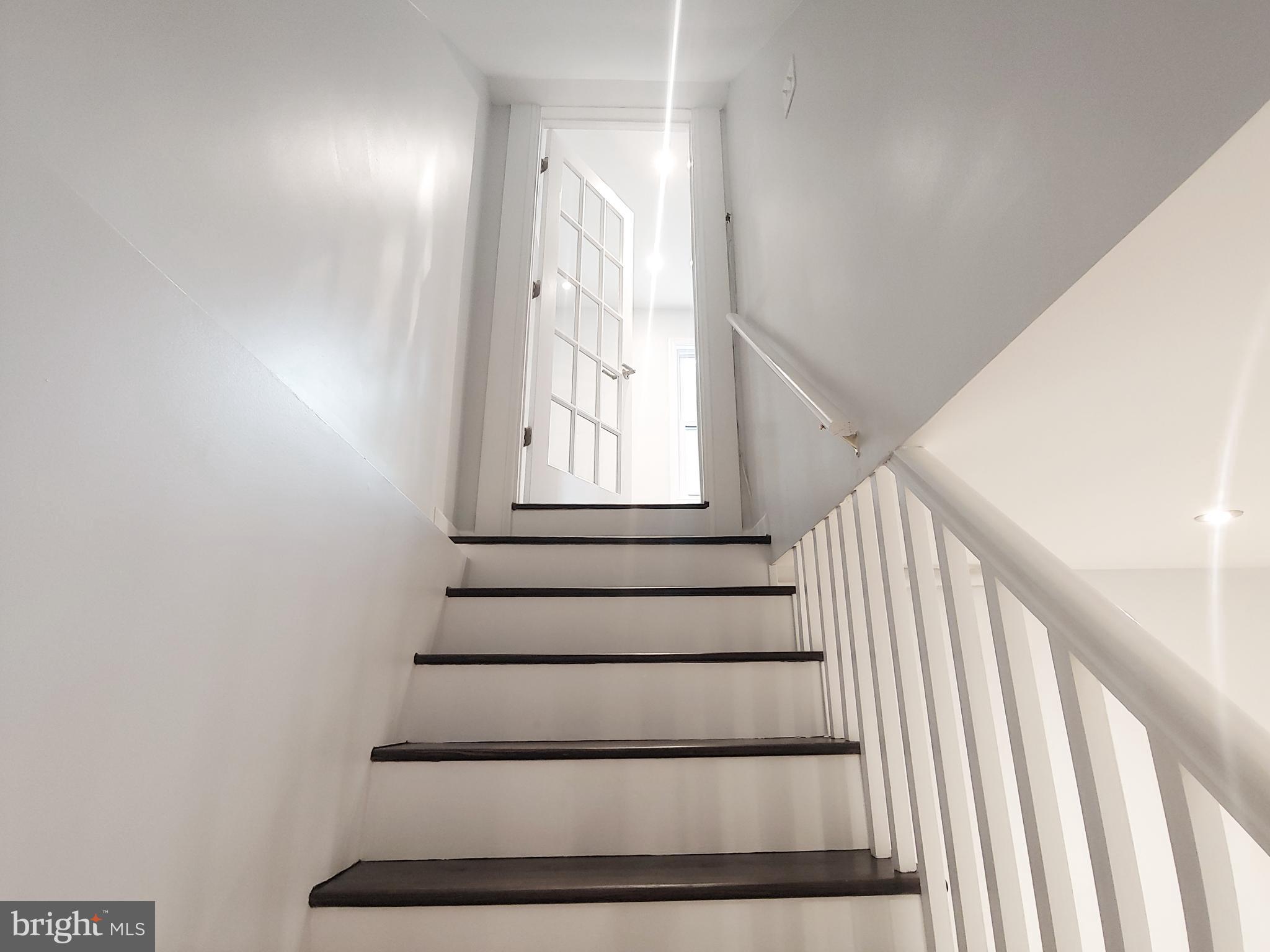 2630 East Maple Street Alexandria, VA 22306 - Photo 21 of 28 Stairs