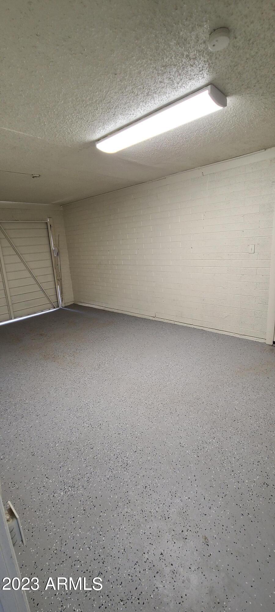6114 West Cheery Lynn Road Phoenix, AZ 85033 - Photo 17 of 19 20221223_140126