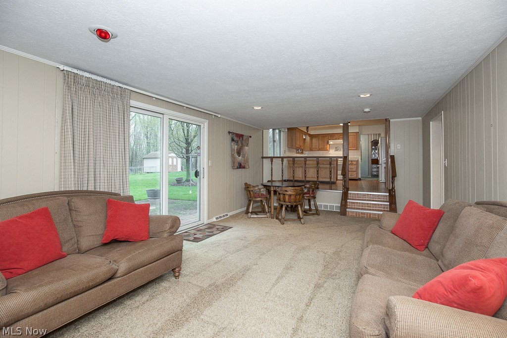 6311 Rousseau Drive Parma, OH 44129 - Photo 8 of 33