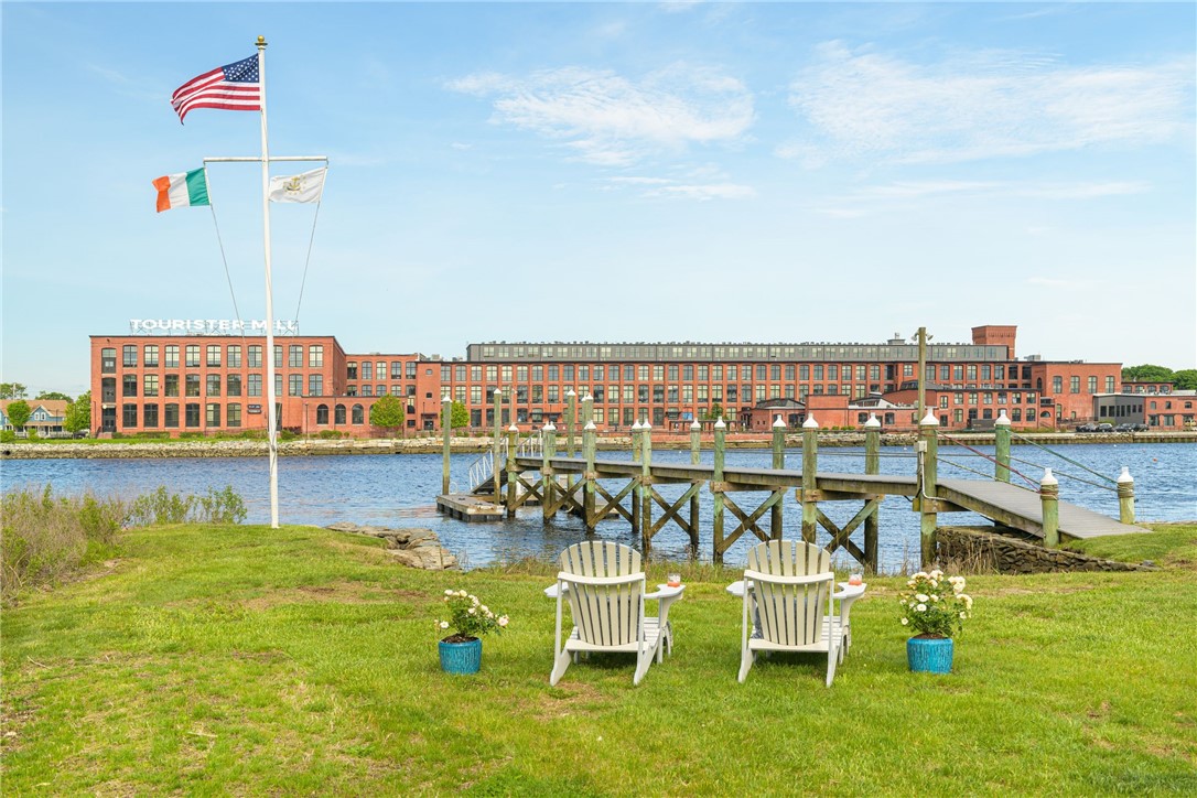 22 Tyler Point Road Barrington, RI 02806 - Photo 11 of 40