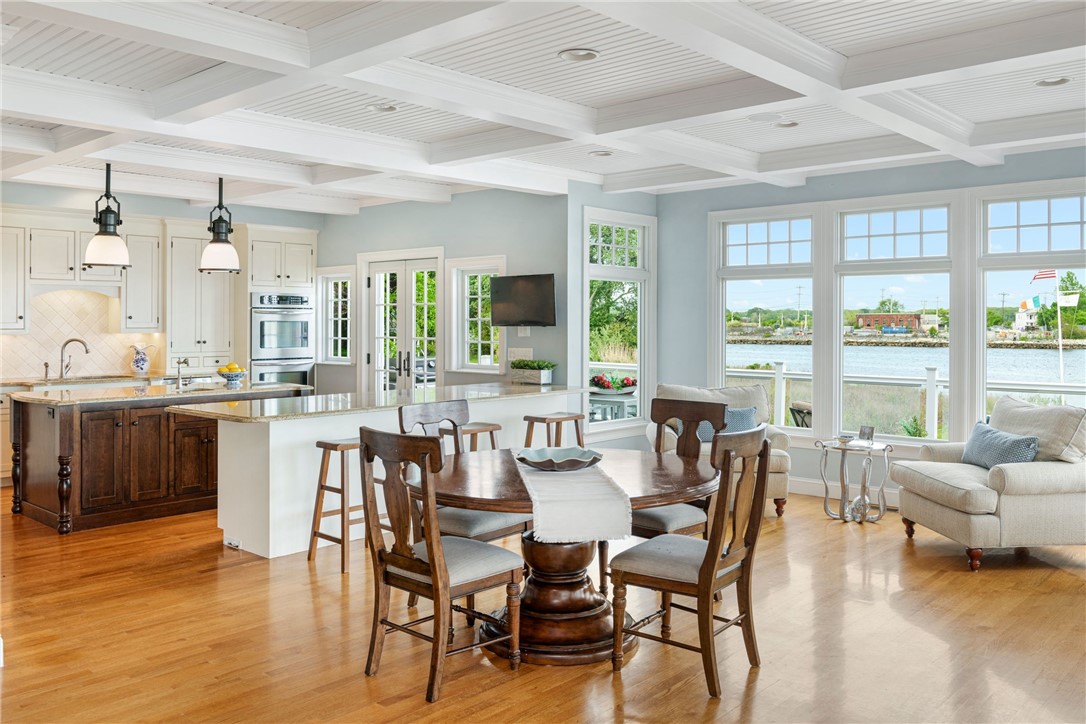 22 Tyler Point Road Barrington, RI 02806 - Photo 17 of 40