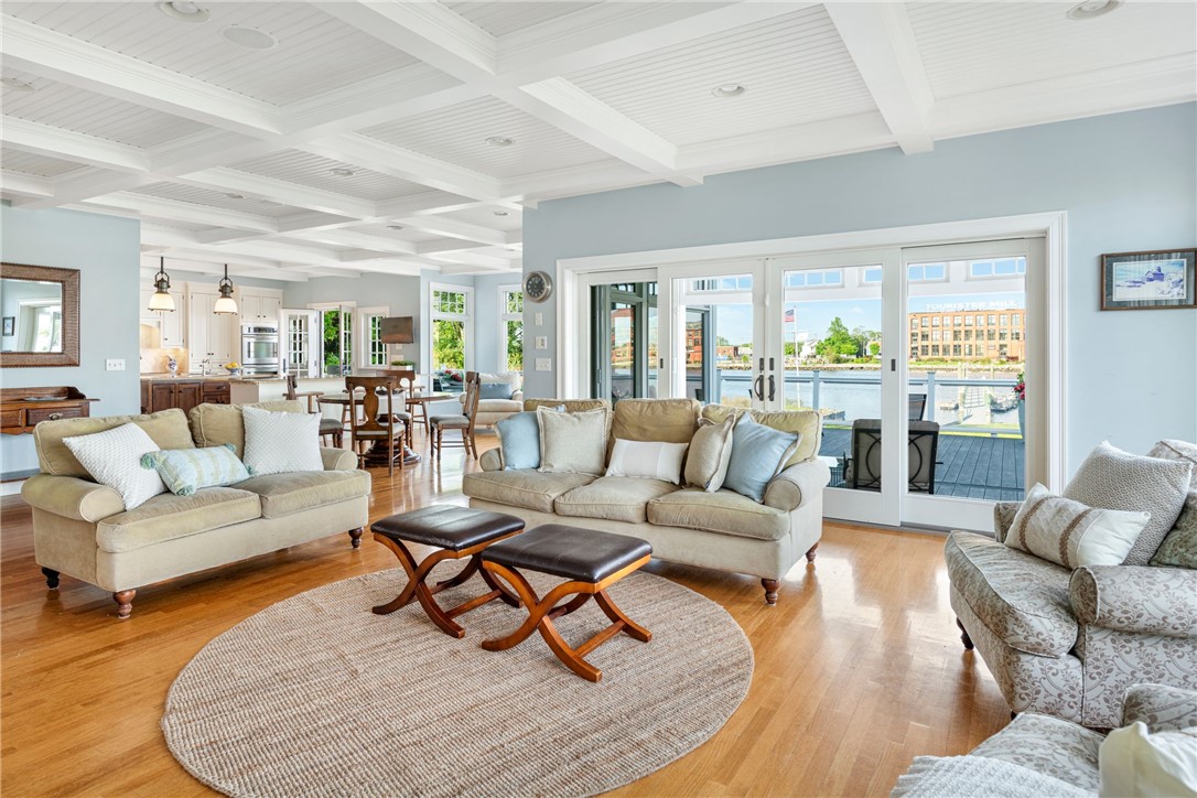 22 Tyler Point Road Barrington, RI 02806 - Photo 21 of 40