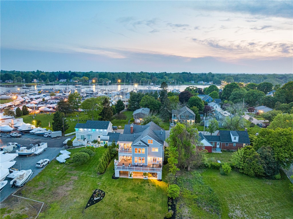 22 Tyler Point Road Barrington, RI 02806 - Photo 4 of 40