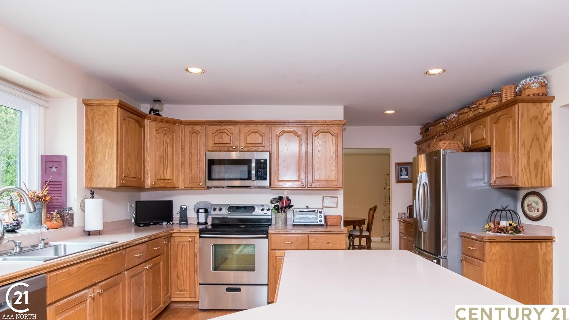 396 Oakbridge Drive Rochester, MI 48306 - Photo 37 of 99