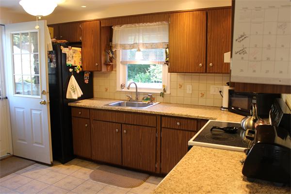 115 Bulfinch Road Lynn, MA 01902 - Photo 6 of 21 Gallery Image 6