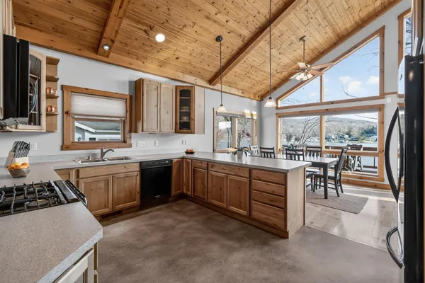 $1,075,000 | W11323 County Road V, Lodi, WI 53555