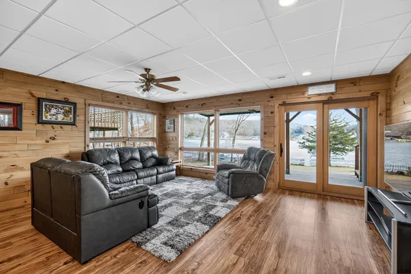 $1,075,000 | W11323 County Road V, Lodi, WI 53555