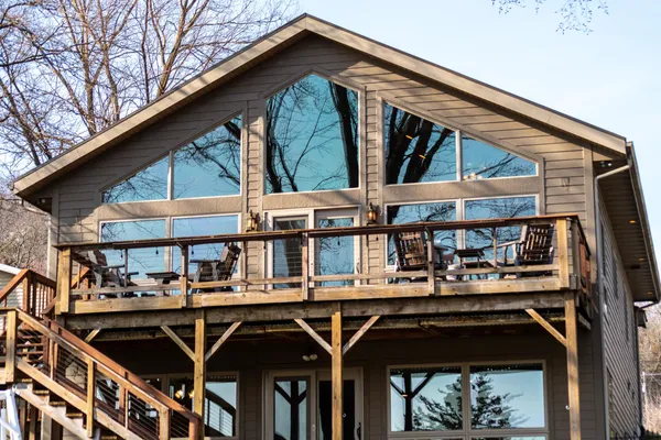 $1,075,000 | W11323 County Road V, Lodi, WI 53555