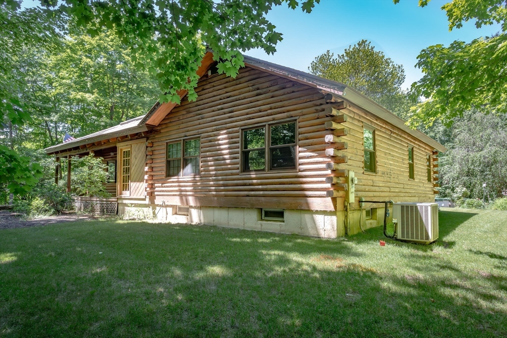 457 Montgomery Road Westfield, MA 01085 - Photo 5 of 38
