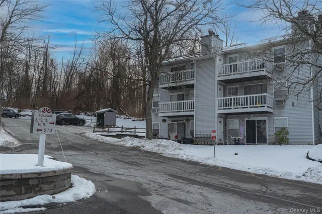 $279,000 | 8 Lexington Hills Road, Unit 5, Harriman, NY 10926