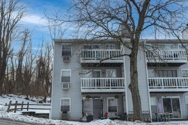 $279,000 | 8 Lexington Hills Road, Unit 5, Harriman, NY 10926
