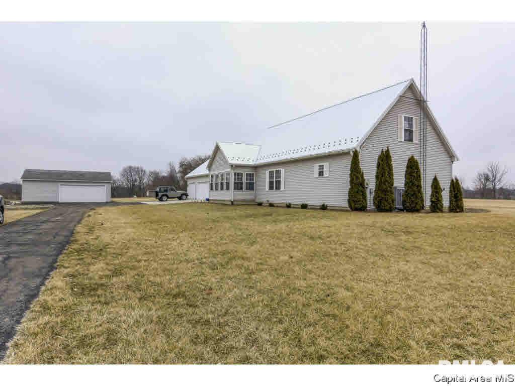 920 Fraase Road New Berlin, IL 62670 - Photo 1 of 34 Gallery Image 1