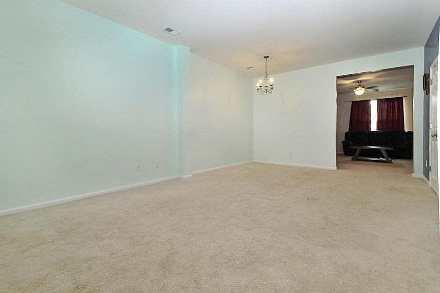 521 Magwood Road Summerville, SC 29486 - Photo 5 of 32 img_3944