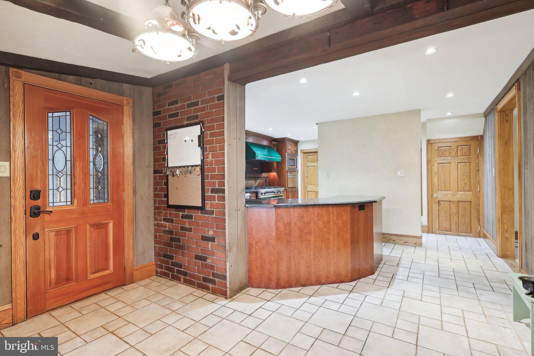 2619 New Falls Road Bristol, PA 19007 - Photo 2 of 69 Kitchen Entryway