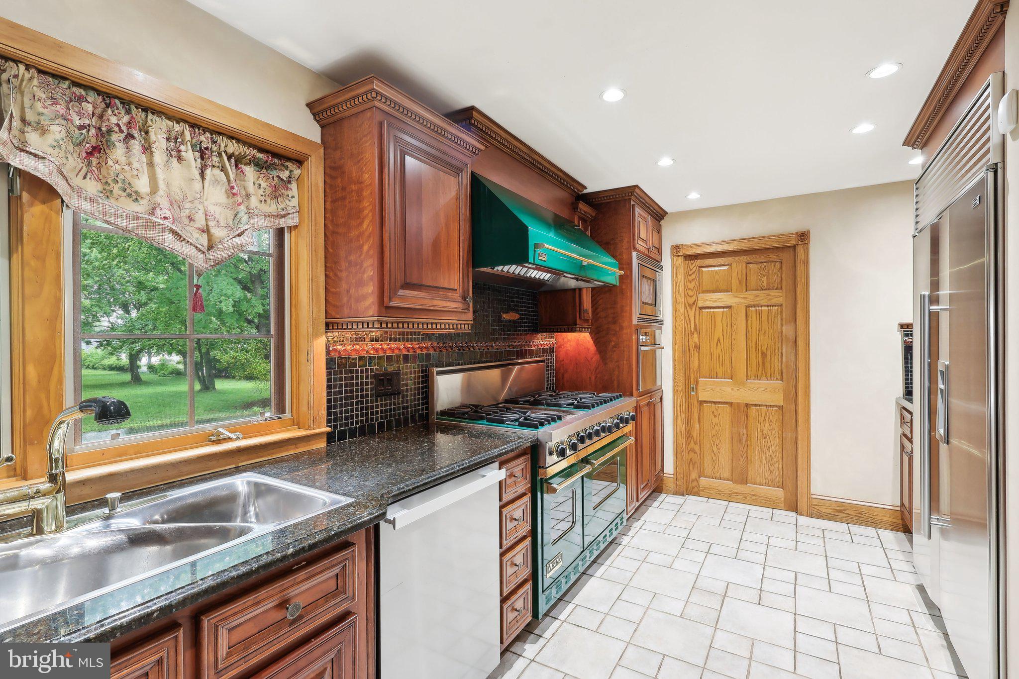 2619 New Falls Road Bristol, PA 19007 - Photo 6 of 69 Kitchen