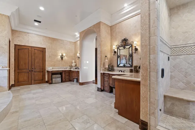 $7,999,000 | 18486 Via Candela, Rancho Santa Fe, CA 92091