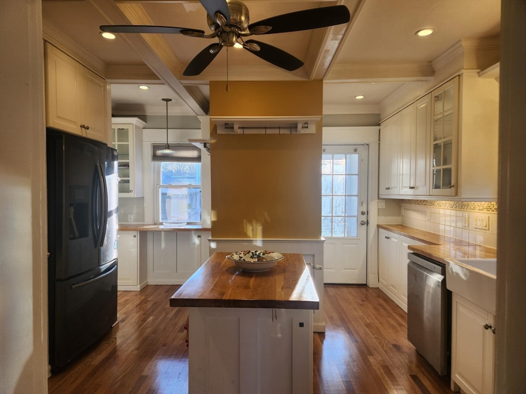 76 Edgemere Road Quincy, MA 02169 - Photo 2 of 18