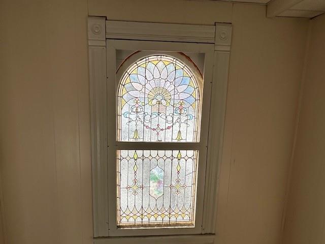 219 3rd Street Beaver, PA 15009 - Photo 13 of 20 Stained Glass Side Window
